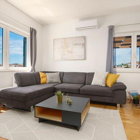 Family Petrov Apartments โวดีเซ ภายนอก รูปภาพ