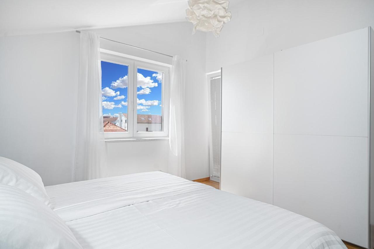 Family Petrov Apartments โวดีเซ ภายนอก รูปภาพ