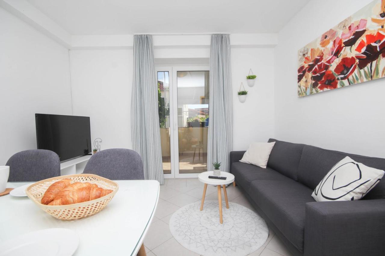 Family Petrov Apartments โวดีเซ ภายนอก รูปภาพ