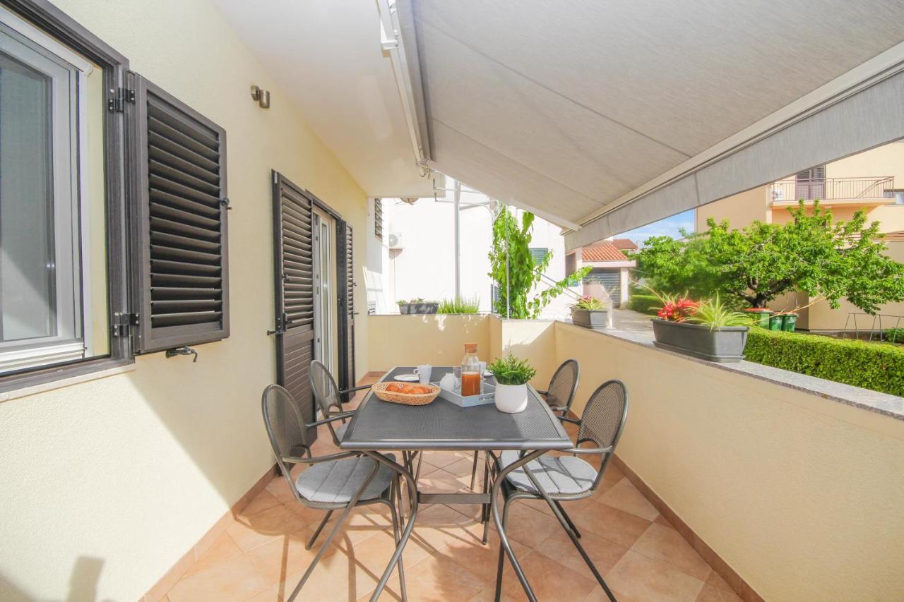 Family Petrov Apartments โวดีเซ ภายนอก รูปภาพ
