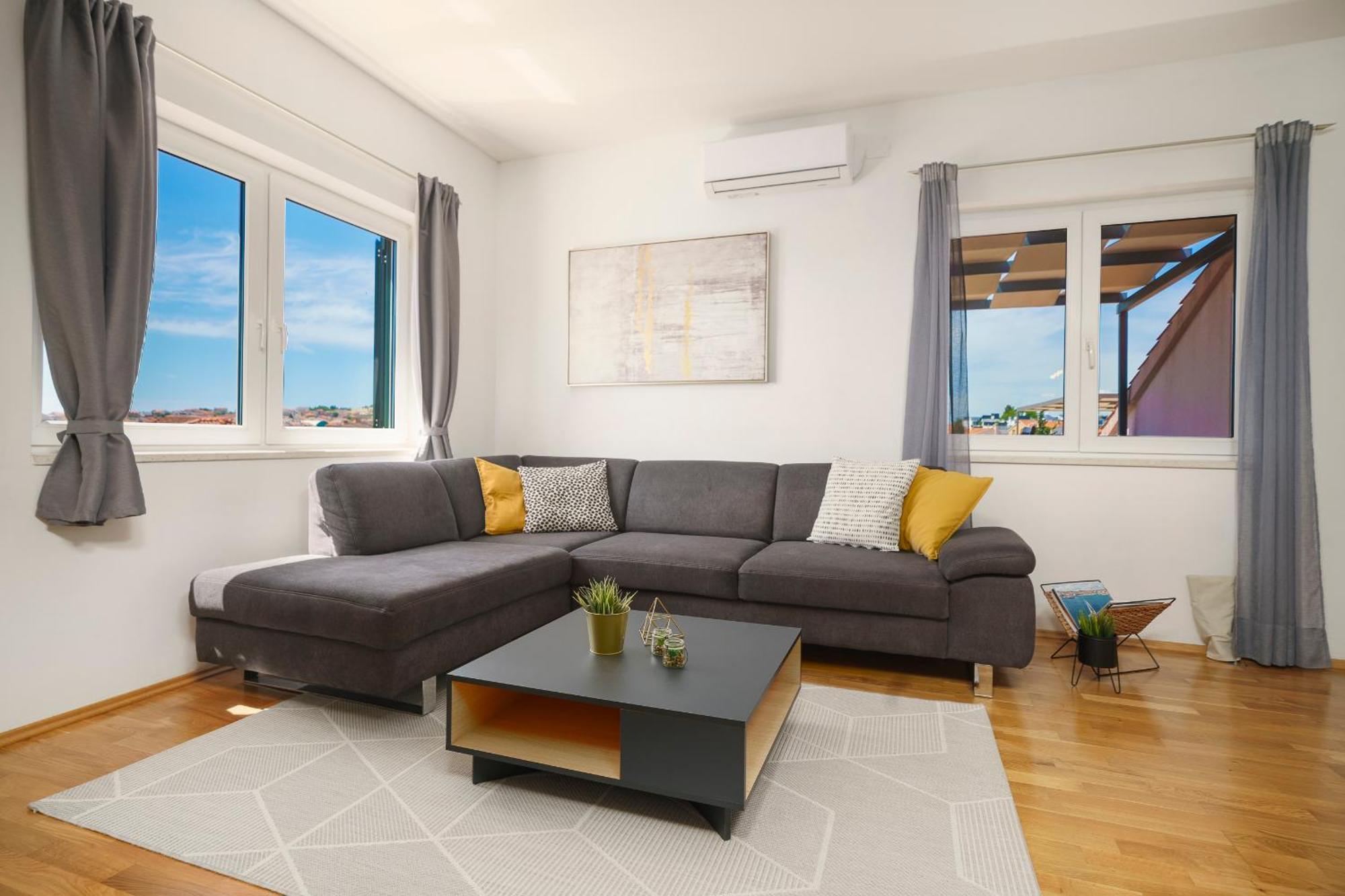 Family Petrov Apartments โวดีเซ ภายนอก รูปภาพ